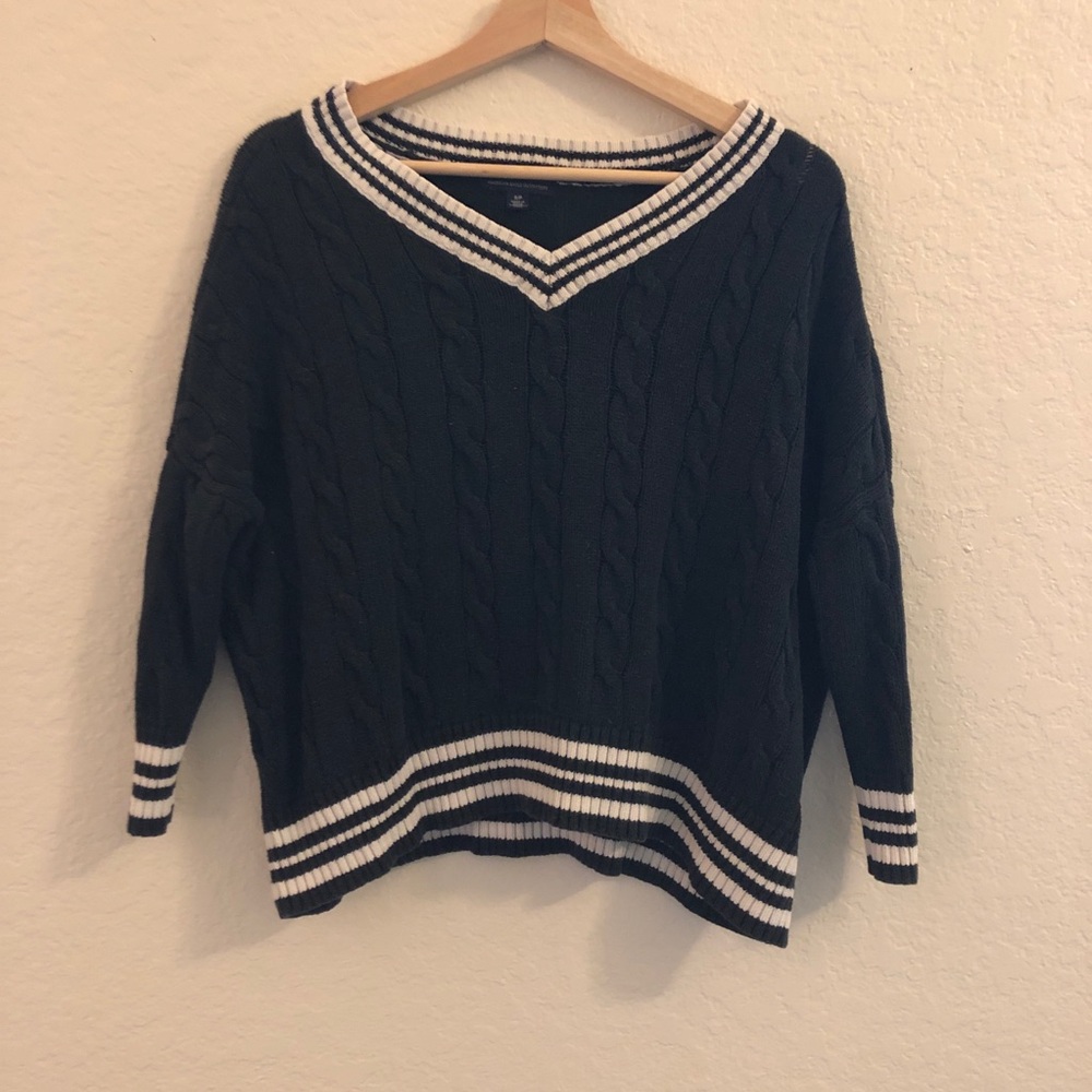 American Eagle V Neck Cableknit Sweater